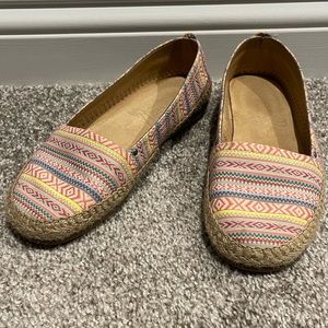 GREAT CONDITION Aerosoles Aztec Design SIZE 7